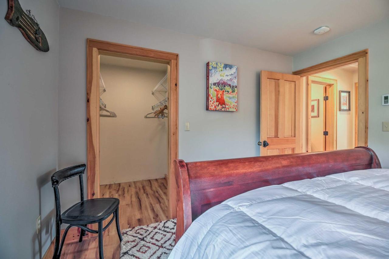 Lake Placid Gem With Patio And Views Less Than 1 Mi To Beach! المظهر الخارجي الصورة