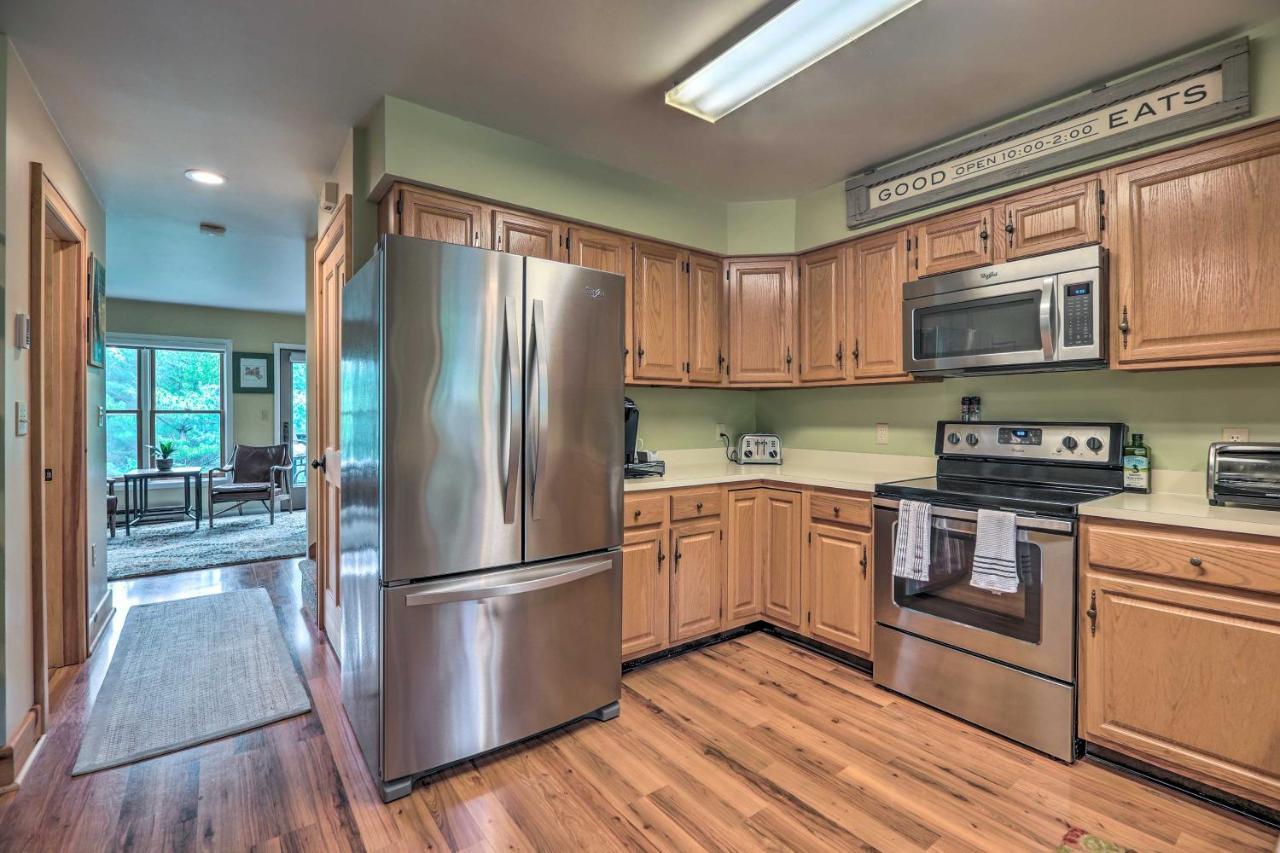 Lake Placid Gem With Patio And Views Less Than 1 Mi To Beach! المظهر الخارجي الصورة