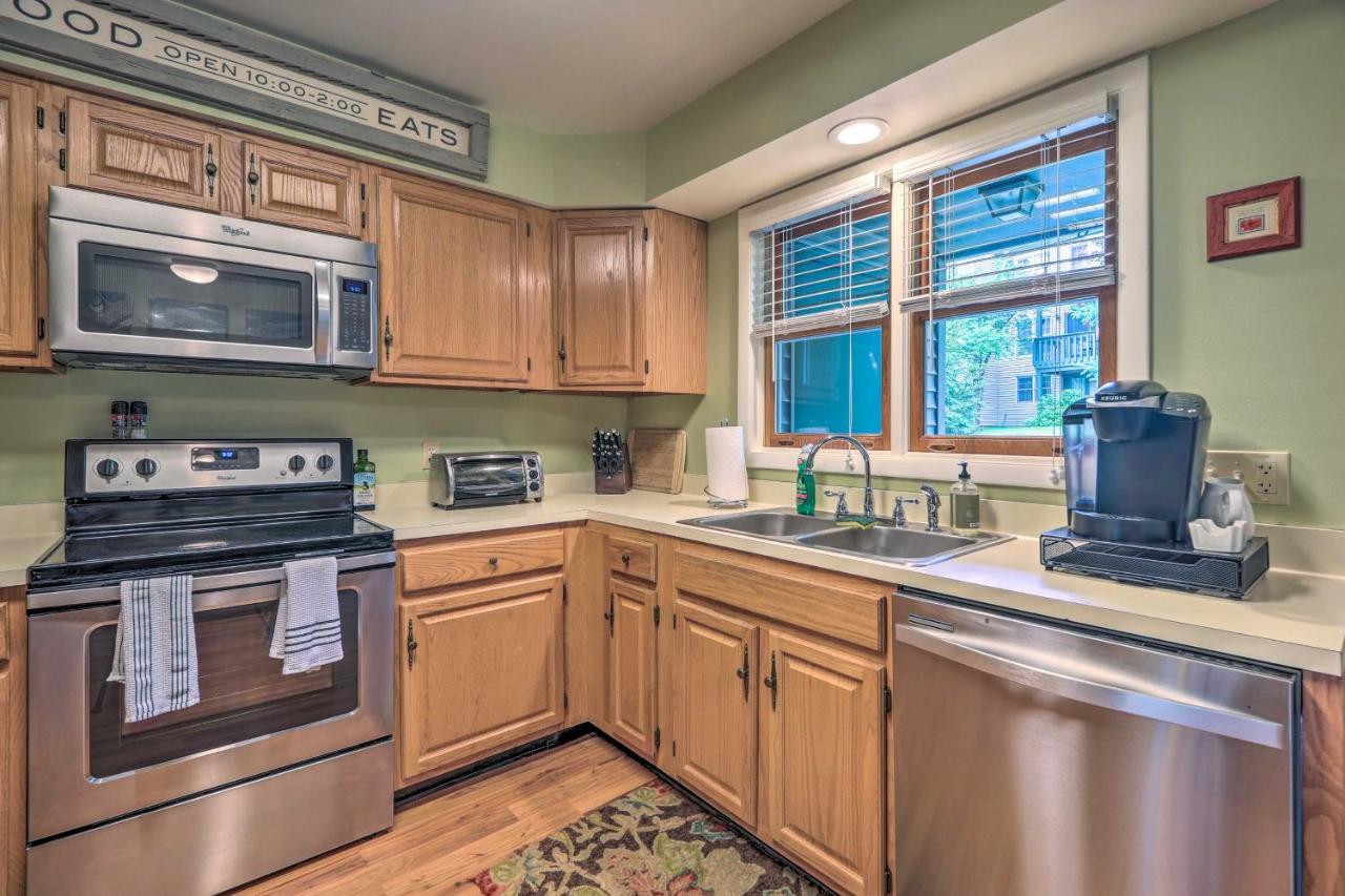 Lake Placid Gem With Patio And Views Less Than 1 Mi To Beach! المظهر الخارجي الصورة