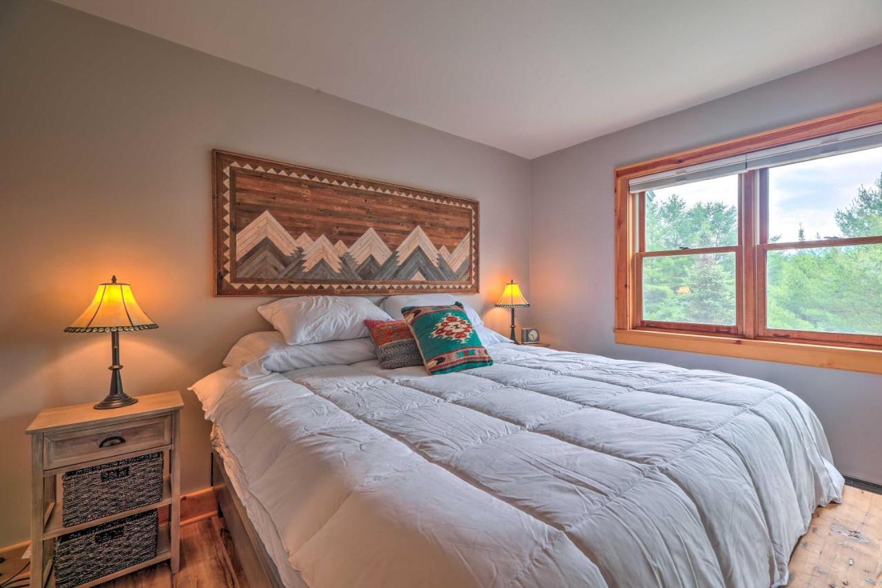 Lake Placid Gem With Patio And Views Less Than 1 Mi To Beach! المظهر الخارجي الصورة